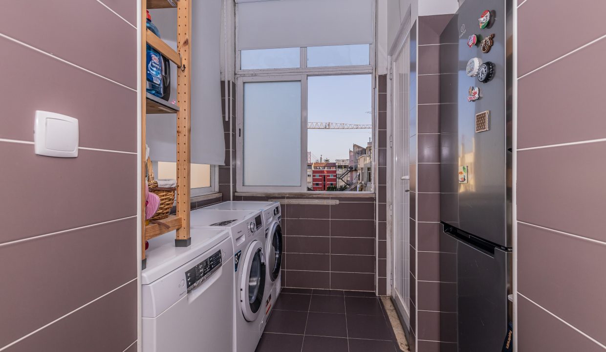 Remax EA 1 - t2+ - Ajuda - 20230216-21-min